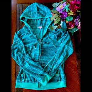 🌸JUICY COUTURE HOODED SWEATER 🌸